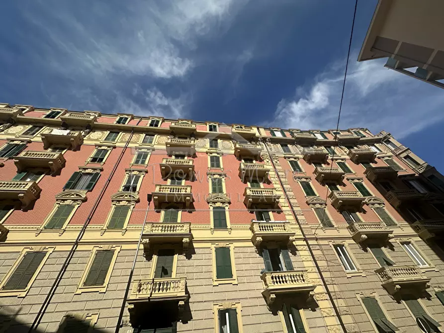 Immagine 2 di Pentalocale in vendita  in Via Beato Ottaviano 4 a Savona