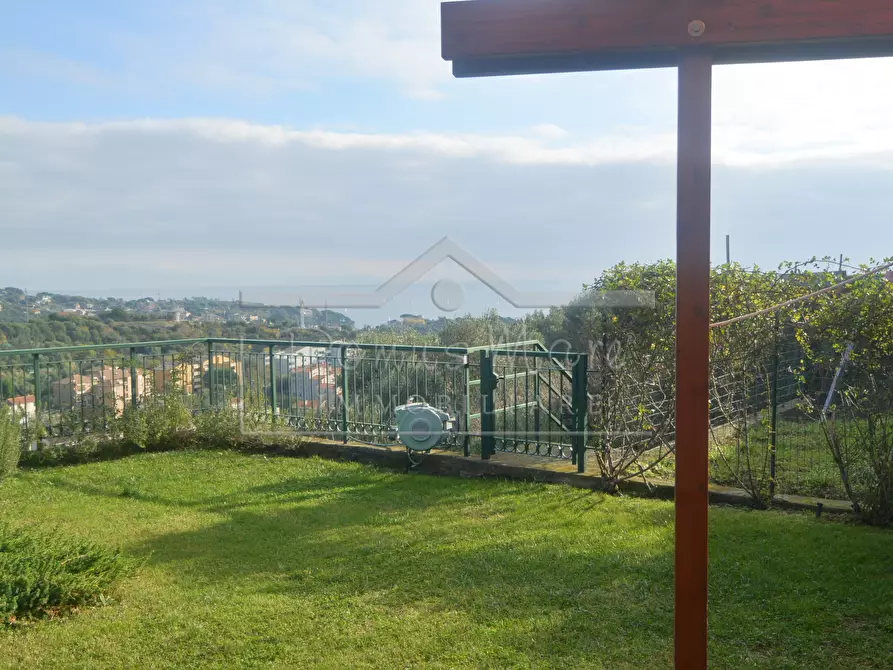 Immagine 8 di Villa in vendita  a Celle Ligure