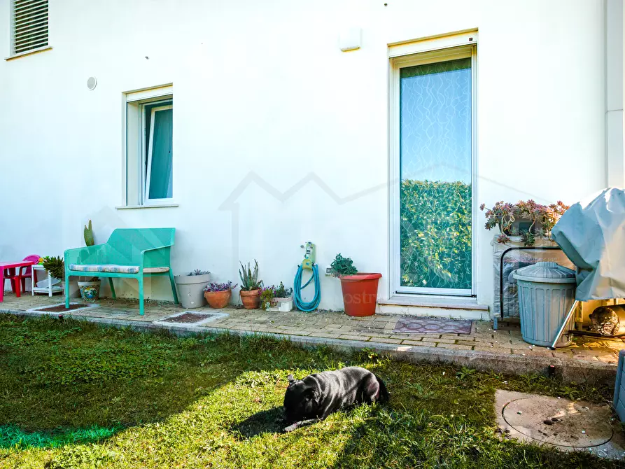 Immagine 42 di Trilocale in vendita  in Via Lazzara Giovanni a Livorno