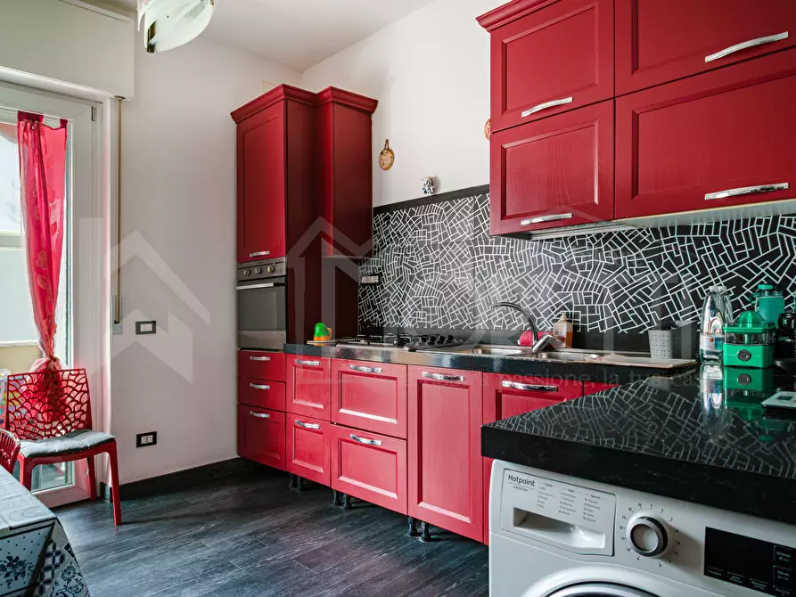 Immagine 42 di Pentalocale in vendita  in Via dell'Alloro a Livorno