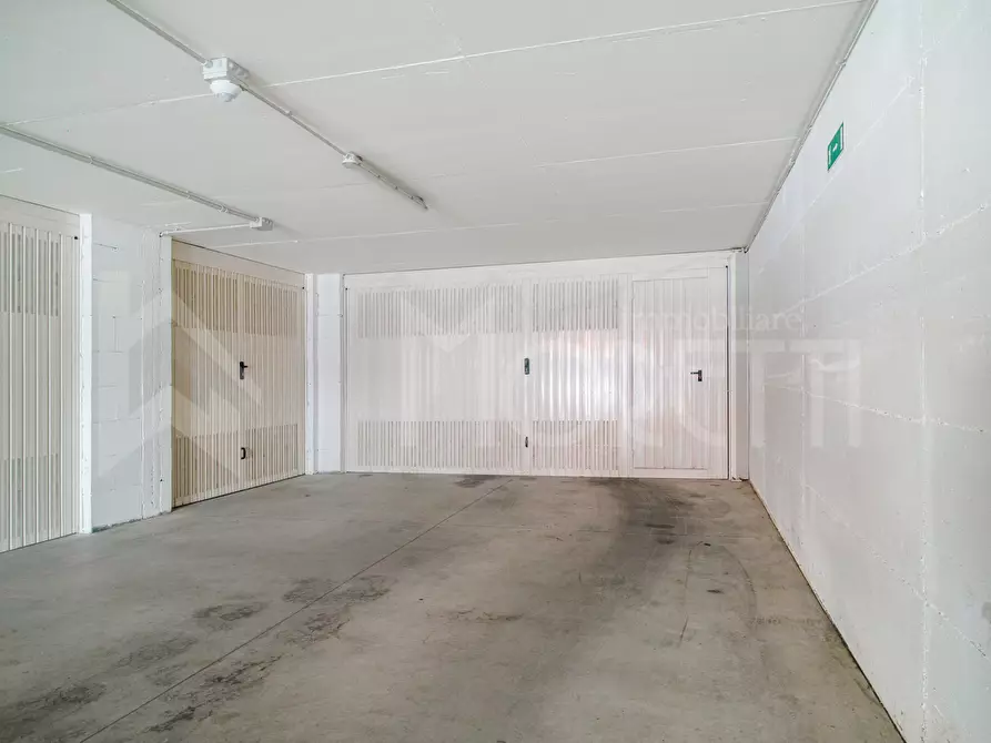 Immagine 57 di Trilocale in vendita  in Via Lazzara Giovanni a Livorno