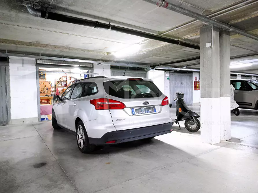 Immagine 31 di Quadrilocale in vendita  in Via delle Villette a Livorno