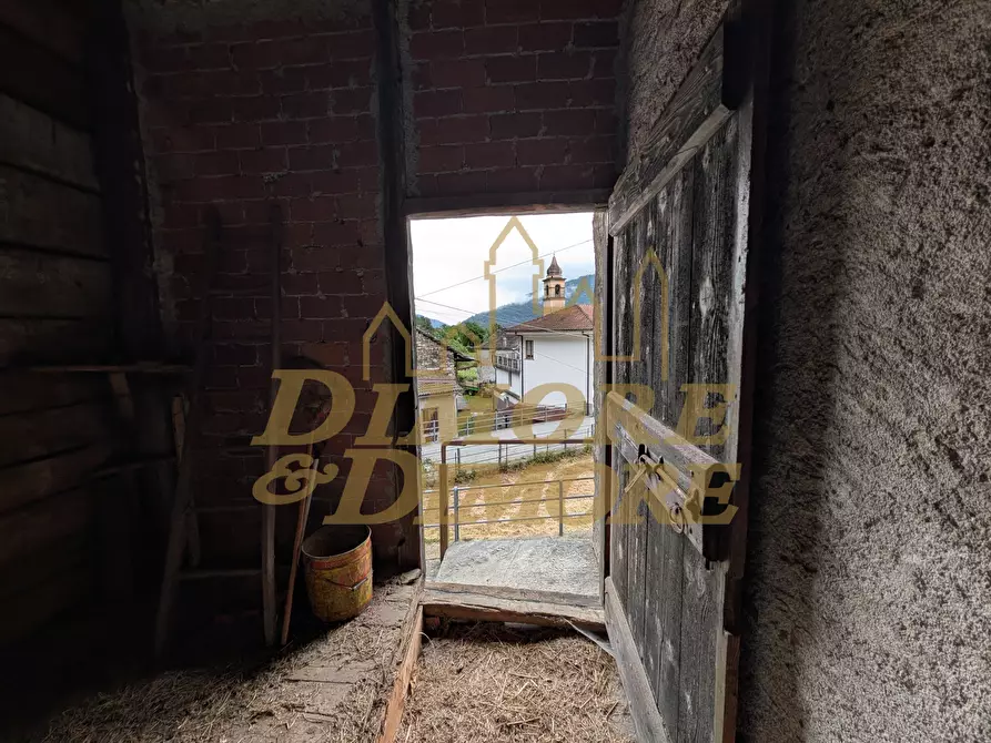 Immagine 10 di Rustico / casale in vendita  a Premosello-Chiovenda