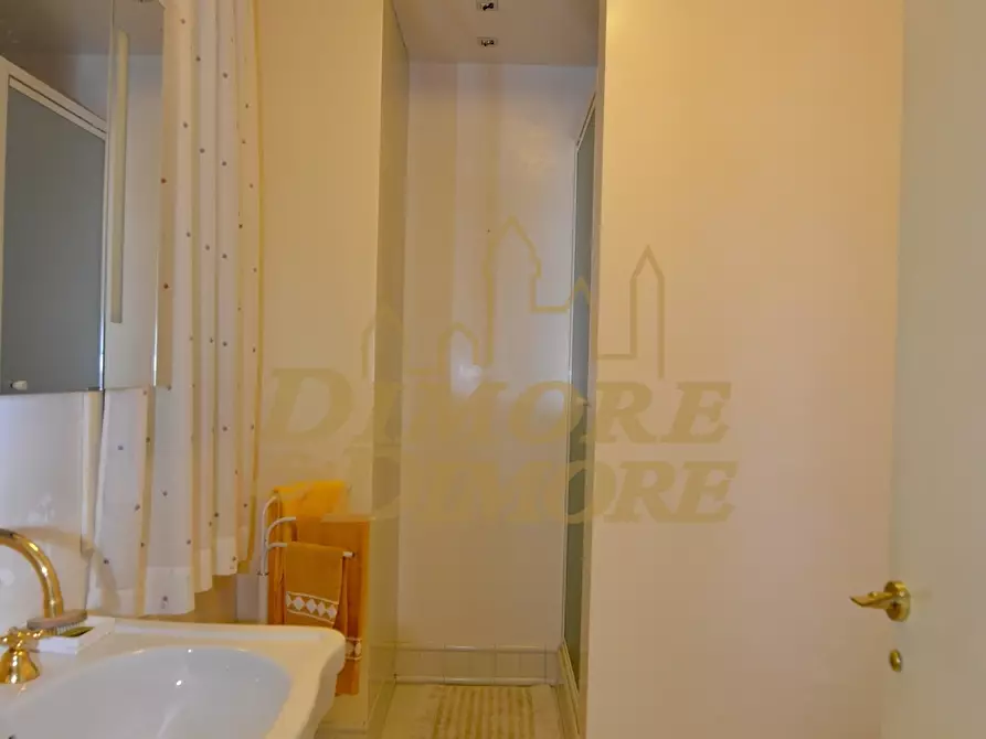 Immagine 45 di Villa in vendita  a Ranco