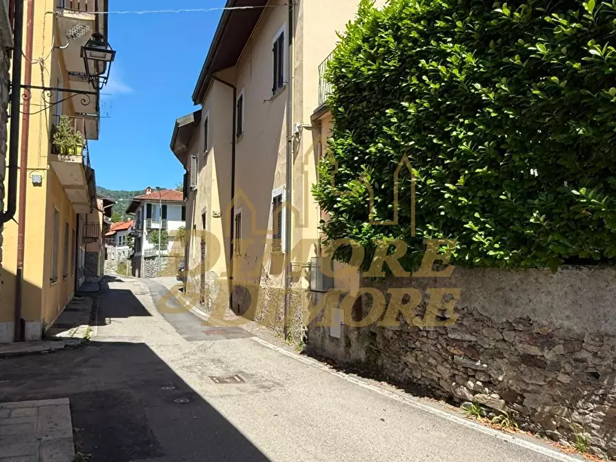 Immagine 9 di Appartamento in vendita  in via IV Novembre a Gignese