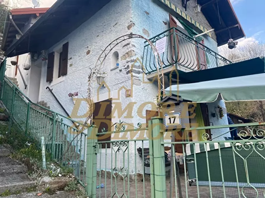 Immagine 63 di Villetta a schiera in vendita  a Aurano