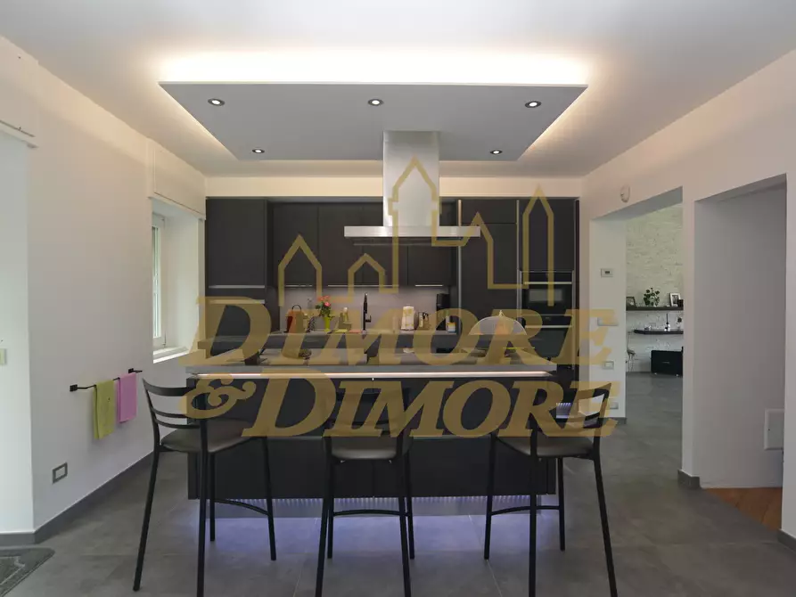 Immagine 25 di Villa in vendita  in Via Portovaltravaglia 39 a Brezzo Di Bedero