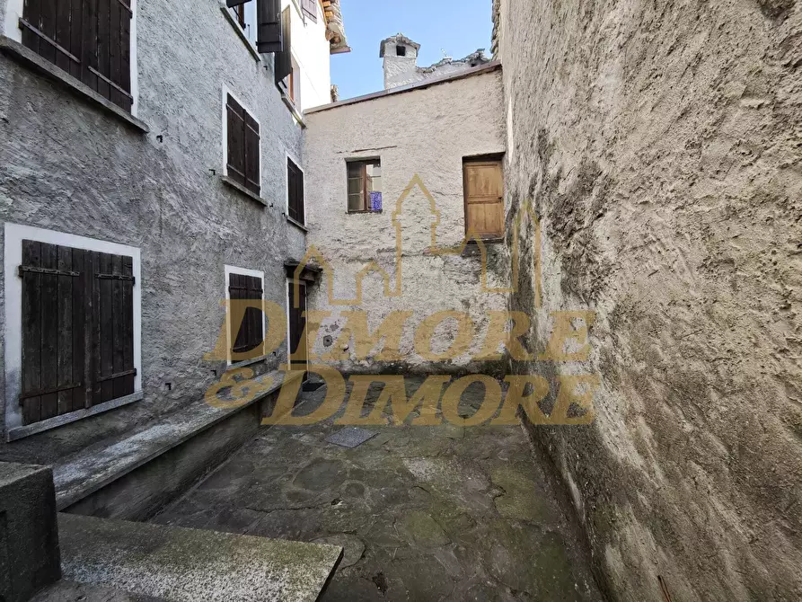 Immagine 5 di Trilocale in vendita  a Craveggia