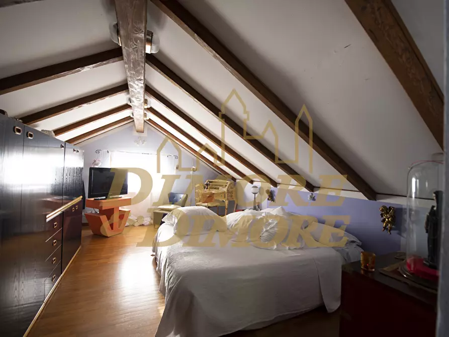 Immagine 38 di Villa in vendita  a Ghiffa