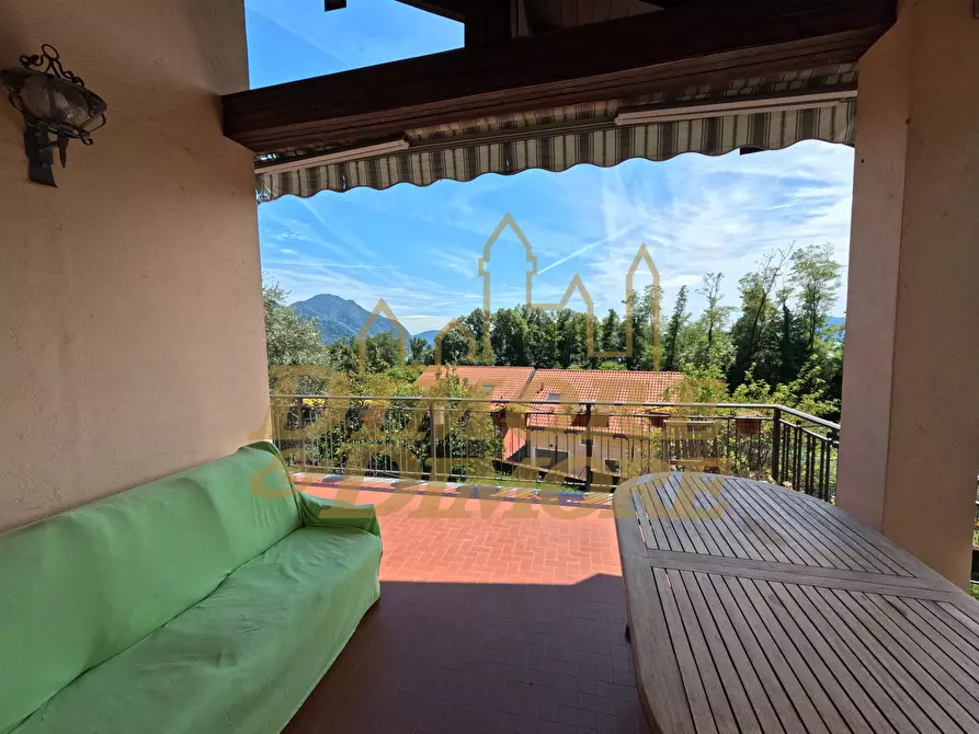 Immagine 12 di Villa in vendita  in Via Piemonte 29 a Arizzano