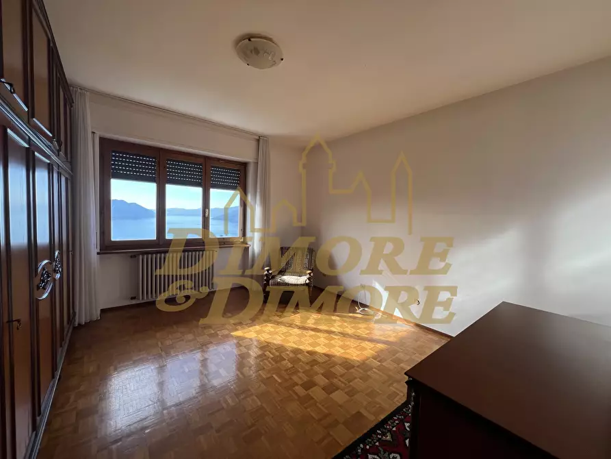 Immagine 21 di Quadrilocale in vendita  a Maccagno Con Pino E Veddasca