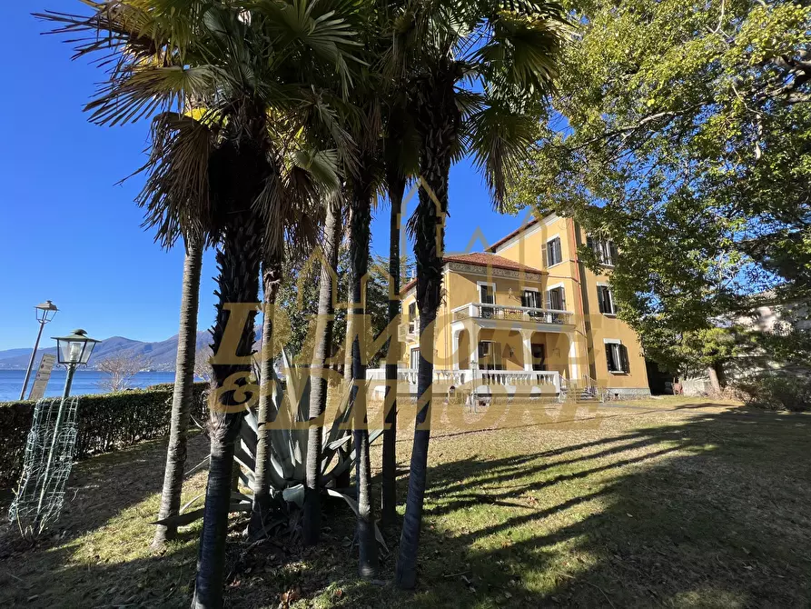 Immagine 46 di Villa in vendita  in Viale Garibaldi 68 a Maccagno Con Pino E Veddasca