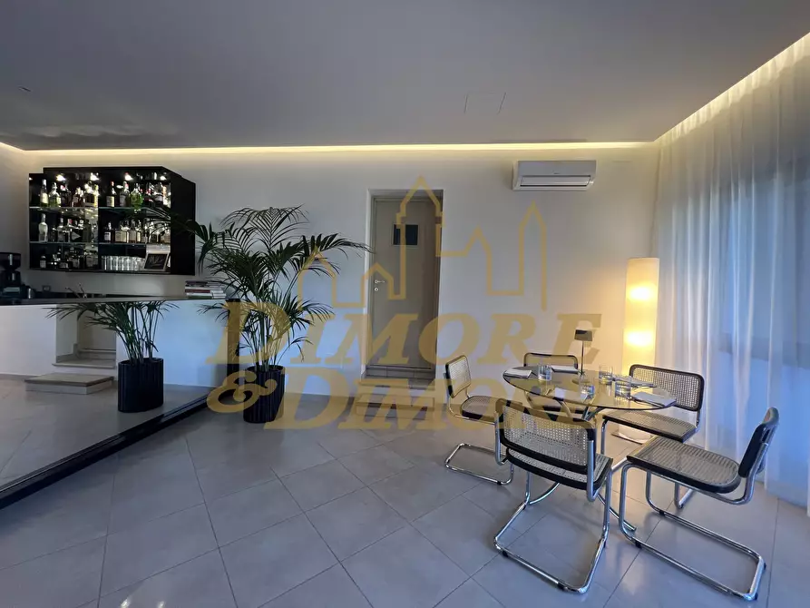 Immagine 10 di Bar / Ristorante in vendita  in Via dei Fiori 39 a Brezzo Di Bedero