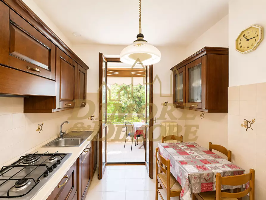 Immagine 16 di Appartamento in vendita  in Viale Garibaldi 19 a Maccagno Con Pino E Veddasca