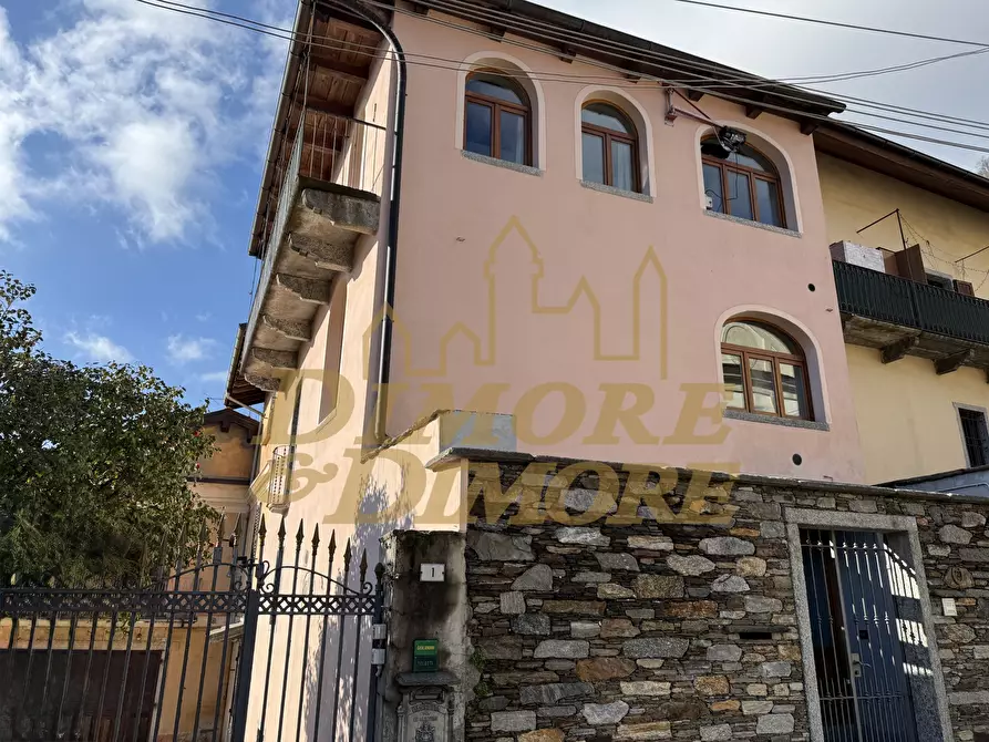 Immagine 1 di Casa indipendente in vendita  in Via Vico 3 a Caprezzo