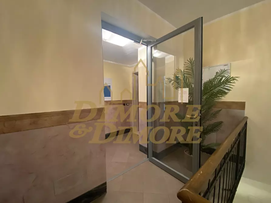 Immagine 1 di Ufficio in vendita  a Varese