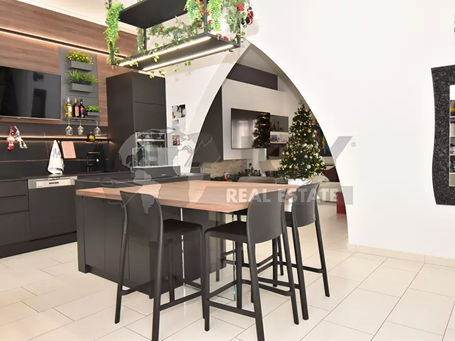 Immagine 13 di Appartamento in vendita  in Via Raffaello a Monteroni Di Lecce