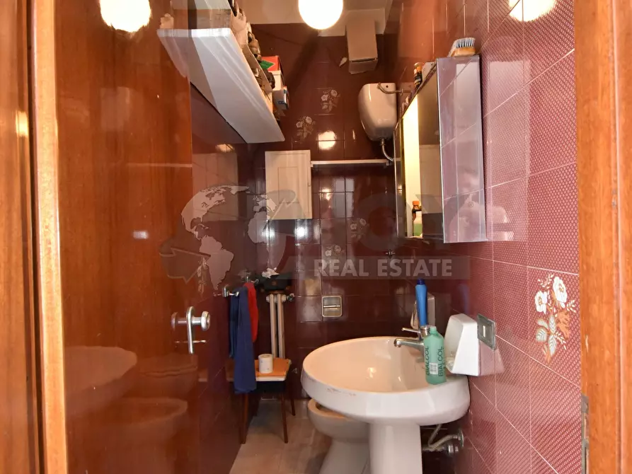 Immagine 30 di Casa indipendente in vendita  in Via Lucio Scarano 13 a Brindisi