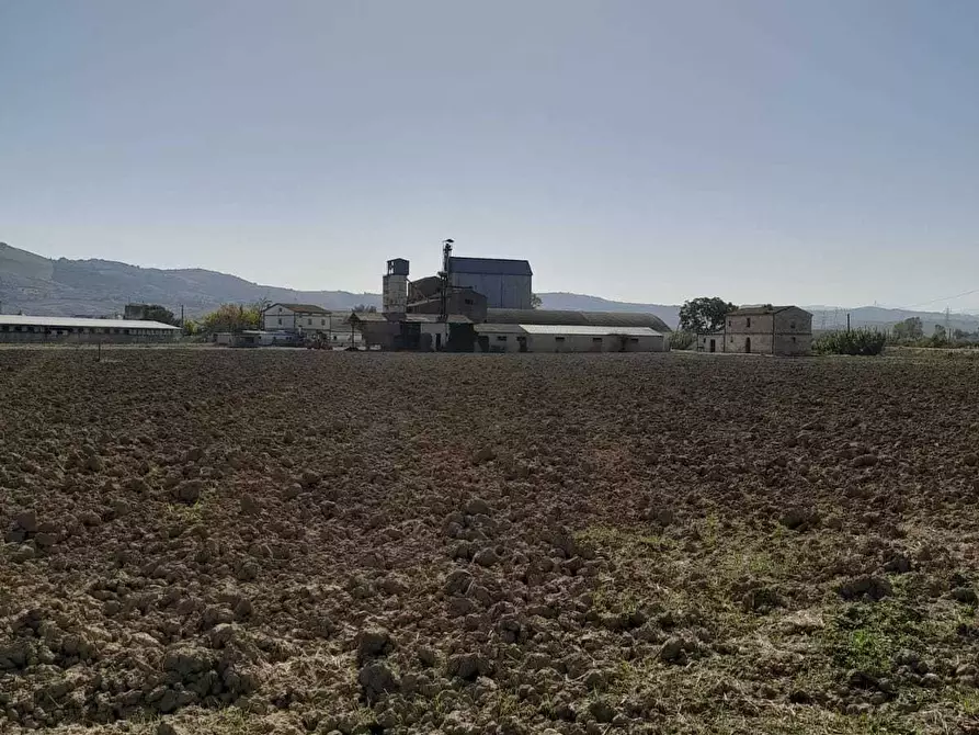 Immagine 39 di Attività artigianale in vendita  in C.DA PIANA LA BARCA a Paglieta
