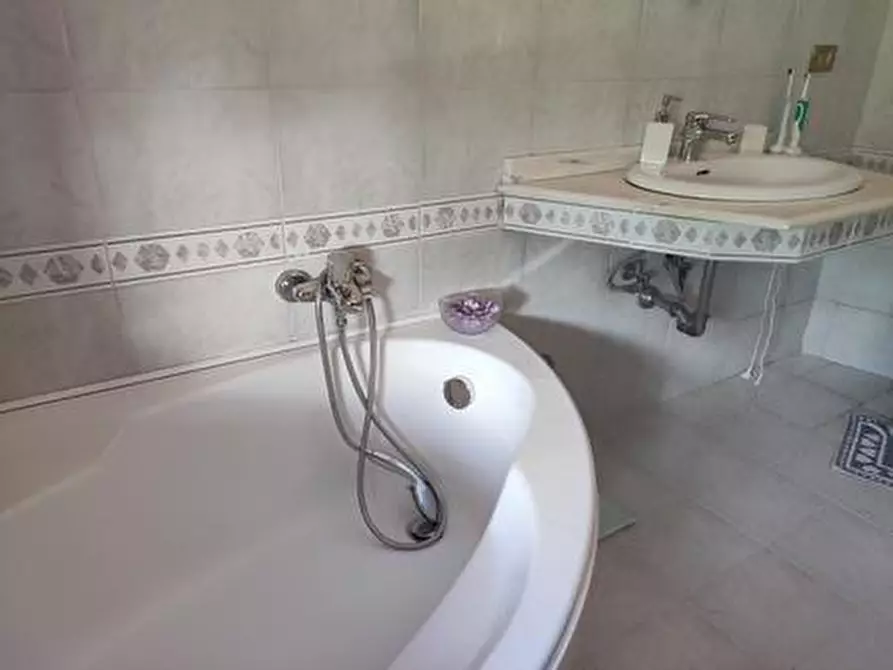 Immagine 14 di Casa indipendente in vendita  in CONTRADA VILLA ANDREOLI a Lanciano