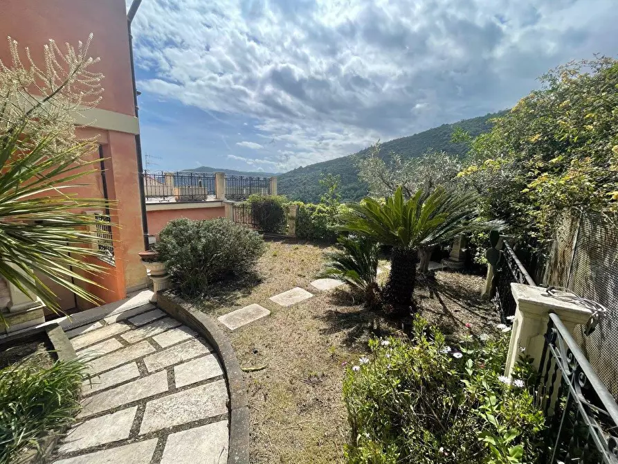 Immagine 33 di Villetta a schiera in vendita  a Alassio