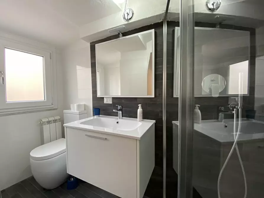 Immagine 18 di Bilocale in vendita  a Alassio