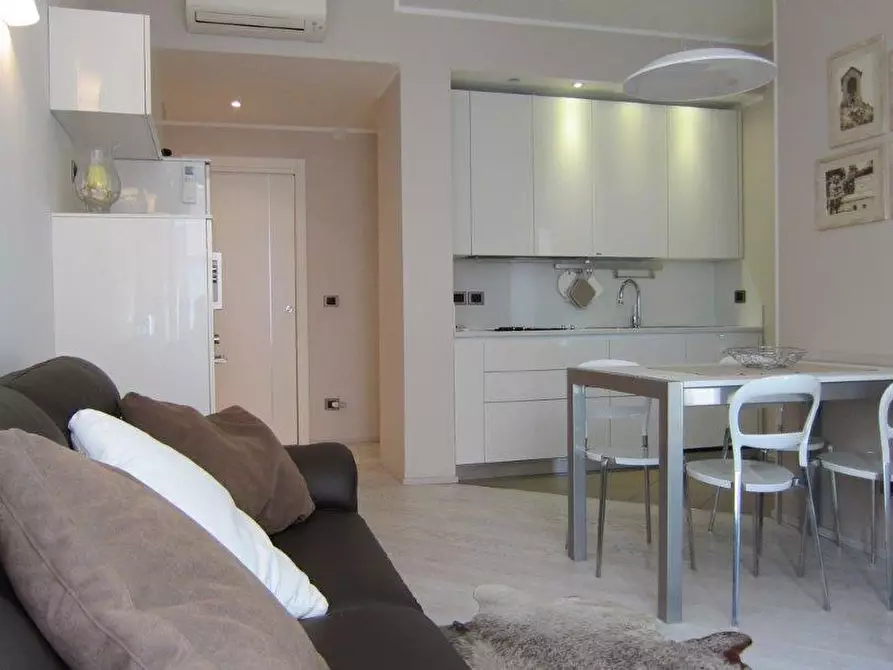 Immagine 1 di Trilocale in vendita  a Alassio