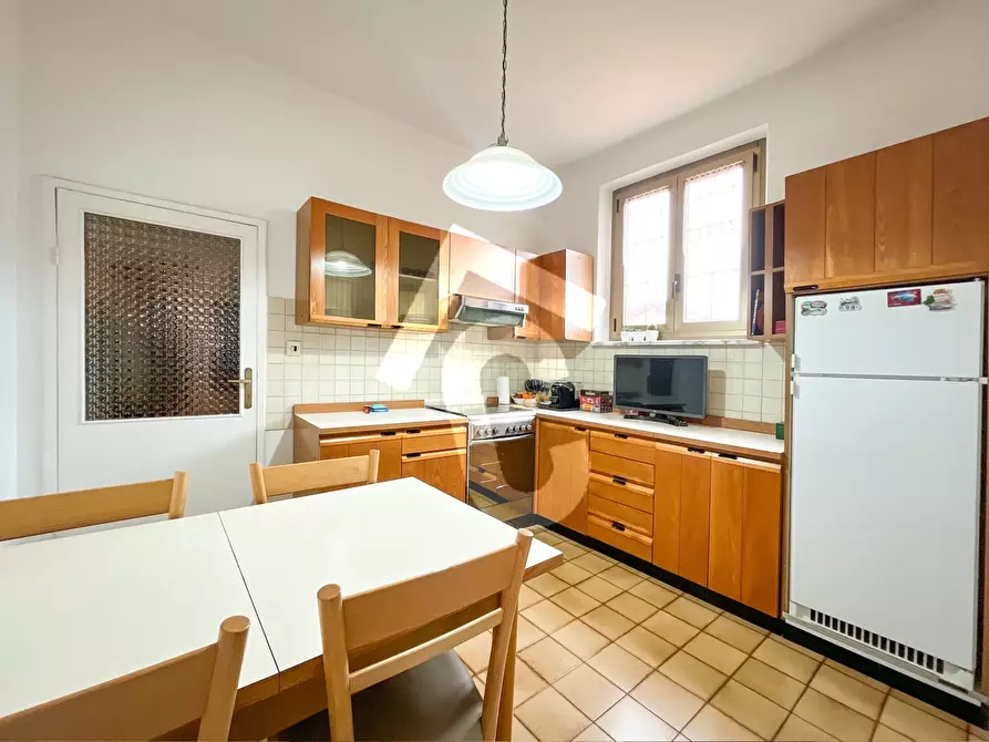 Immagine 12 di Palazzo in vendita  a Jesi