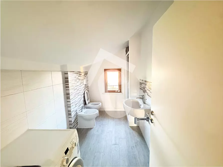 Immagine 7 di Mansarda in affitto  a Jesi