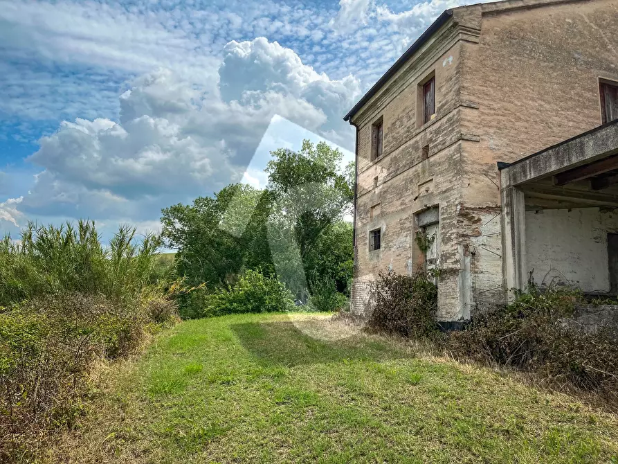 Immagine 24 di Rustico / casale in vendita  a Jesi