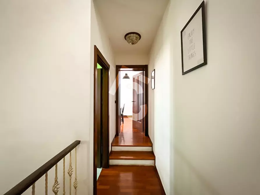 Immagine 16 di Rustico / casale in vendita  a Jesi