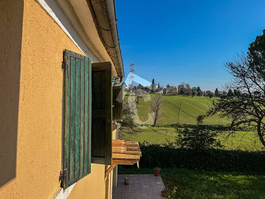 Immagine 36 di Rustico / casale in vendita  a Jesi