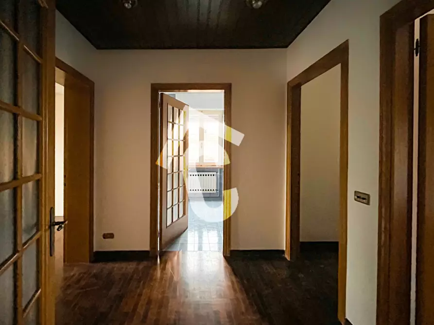 Immagine 16 di Pentalocale in vendita  a Jesi