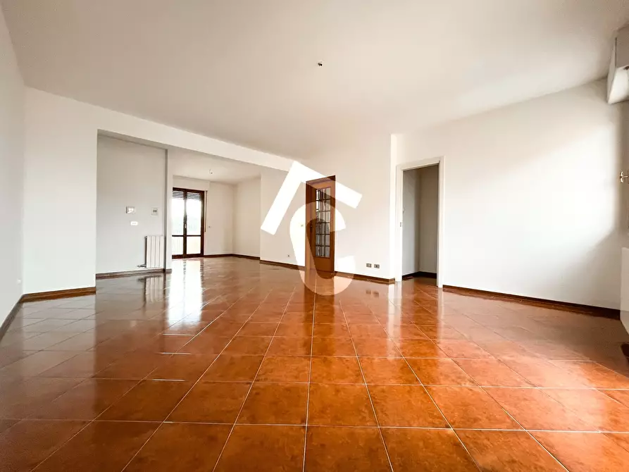 Immagine 3 di Trilocale in vendita  a Jesi