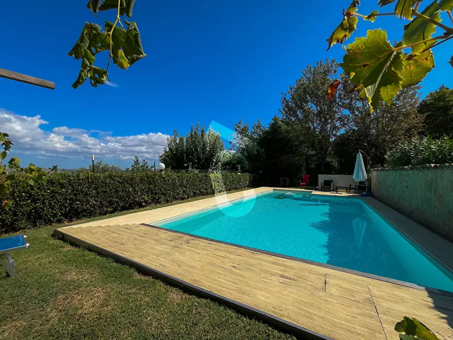 Immagine 3 di Casa bifamiliare in vendita  a Castelbellino