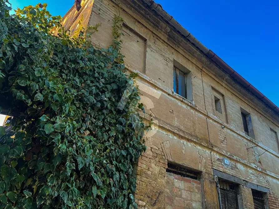 Immagine 26 di Rustico / casale in vendita  a Jesi