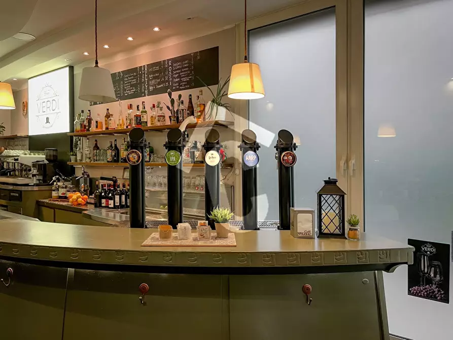 Immagine 11 di Bar / Ristorante in vendita  a Jesi