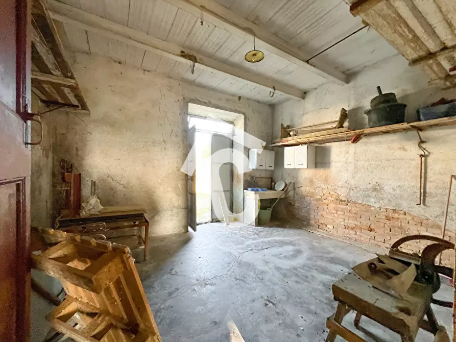 Immagine 27 di Rustico / casale in vendita  a Montecarotto