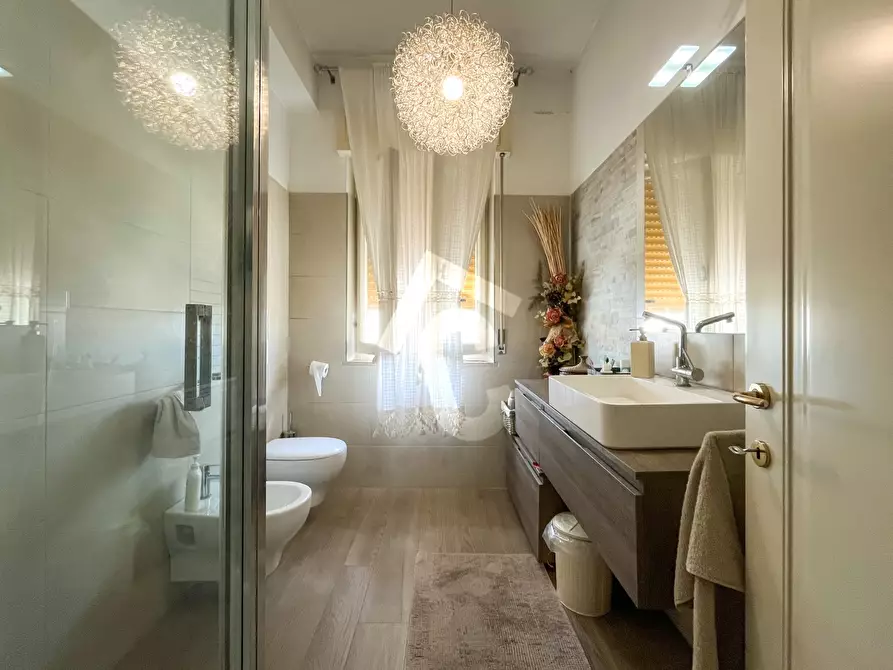 Immagine 10 di Quadrilocale in affitto  a Maiolati Spontini