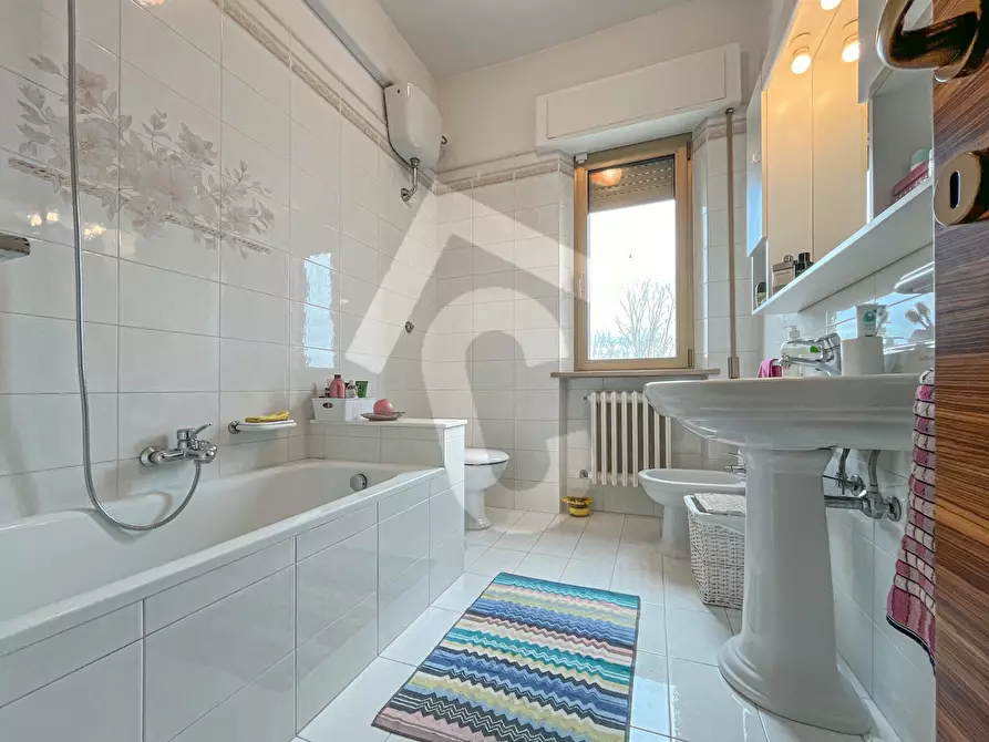 Immagine 40 di Casa indipendente in vendita  a Jesi