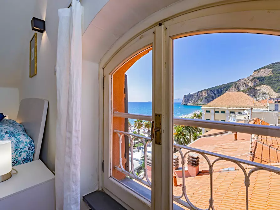 Immagine 29 di Bilocale in affitto  in Piazza Vittorio Emanuele II a Finale Ligure