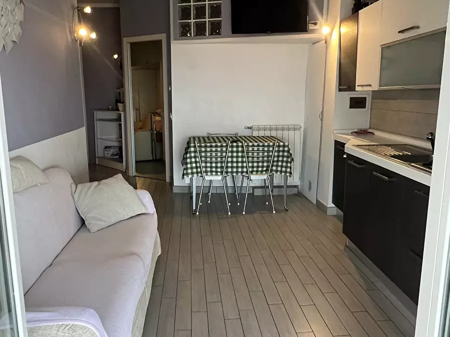 Immagine 6 di Trilocale in affitto  in Via Caviglia 69 a Finale Ligure