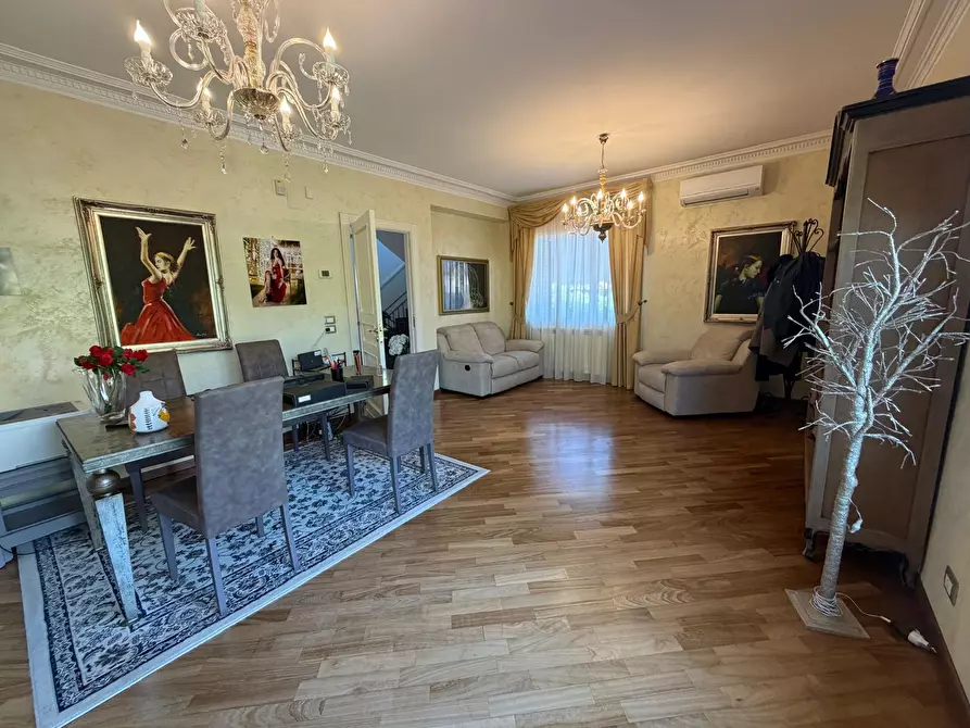 Immagine 6 di Villa in vendita  a Sant'agata Li Battiati