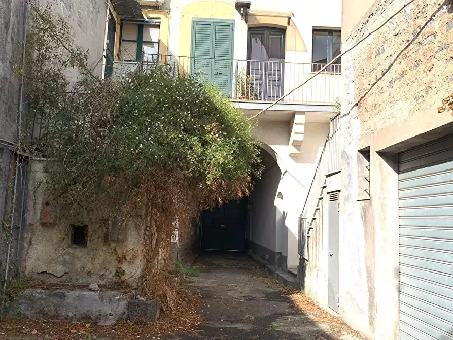 Immagine 2 di Casa indipendente in vendita  a San Giovanni La Punta