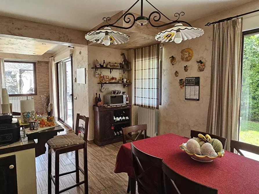 Immagine 12 di Villa in vendita  a Pedara