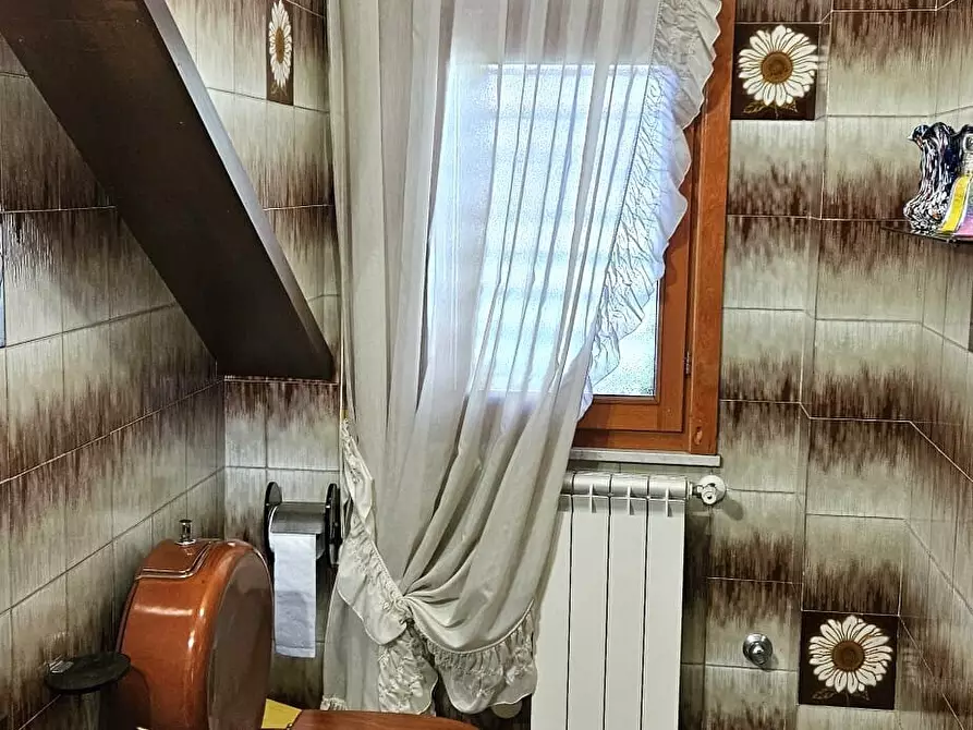 Immagine 14 di Villa in vendita  a Mascalucia