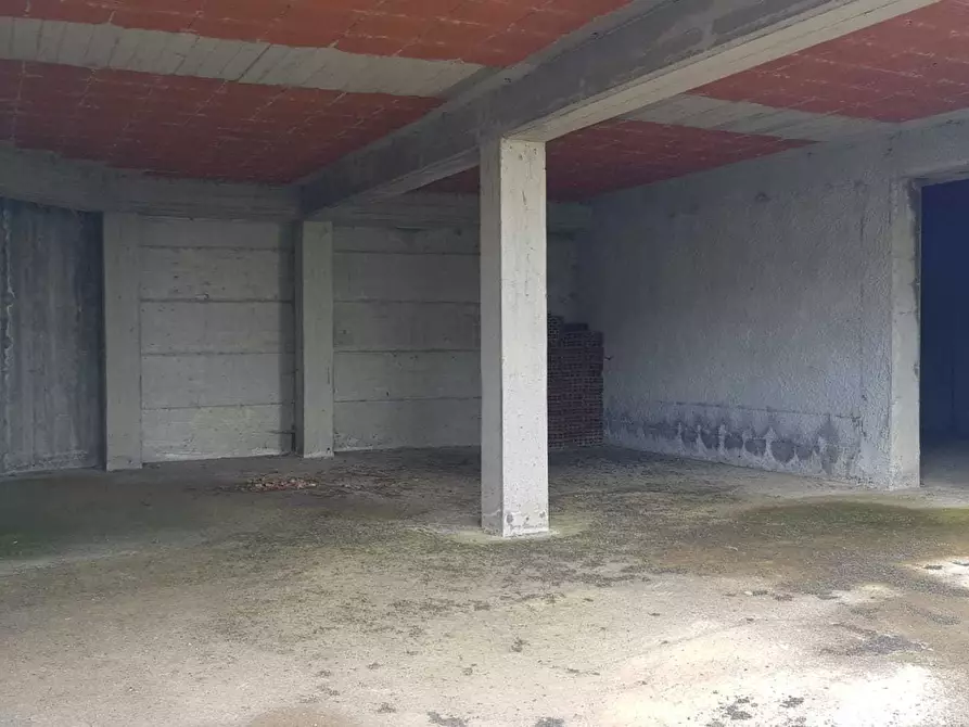 Immagine 15 di Casa indipendente in vendita  a Pedara