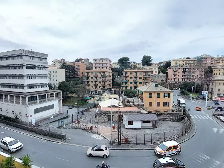 Immagine 1 di Quadrilocale in vendita  in Via Sturla 54 a Genova