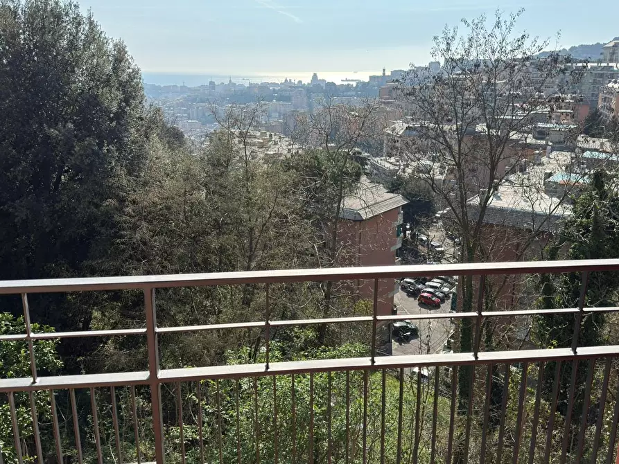 Immagine 3 di Appartamento in vendita  in Via Carlo Emery 1 a Genova