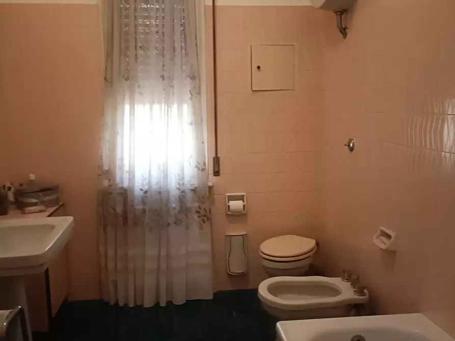 Immagine 50 di Attico in vendita  in Via Stefanina Moro 121 a Genova